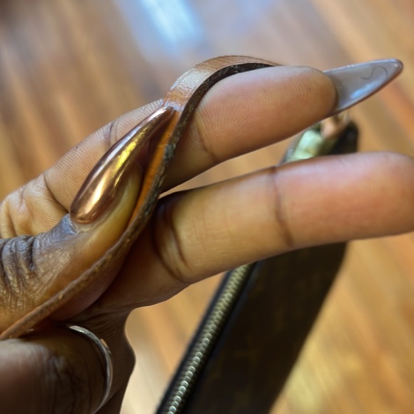 Authentic Louis Vuitton Monogram Pochette Accessoires Pouch - Picture 8 of 10